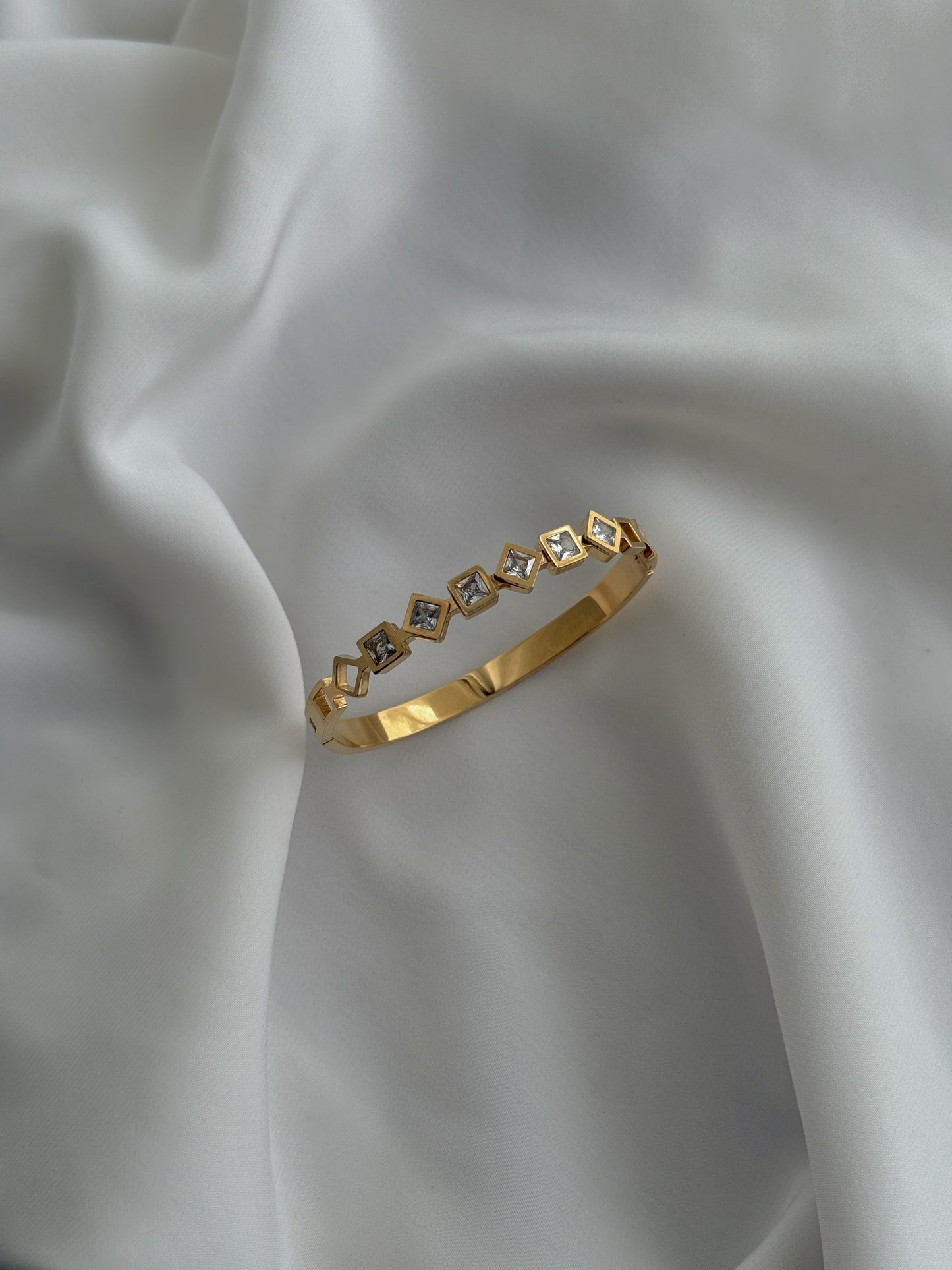 Luxe Astra Cuff
