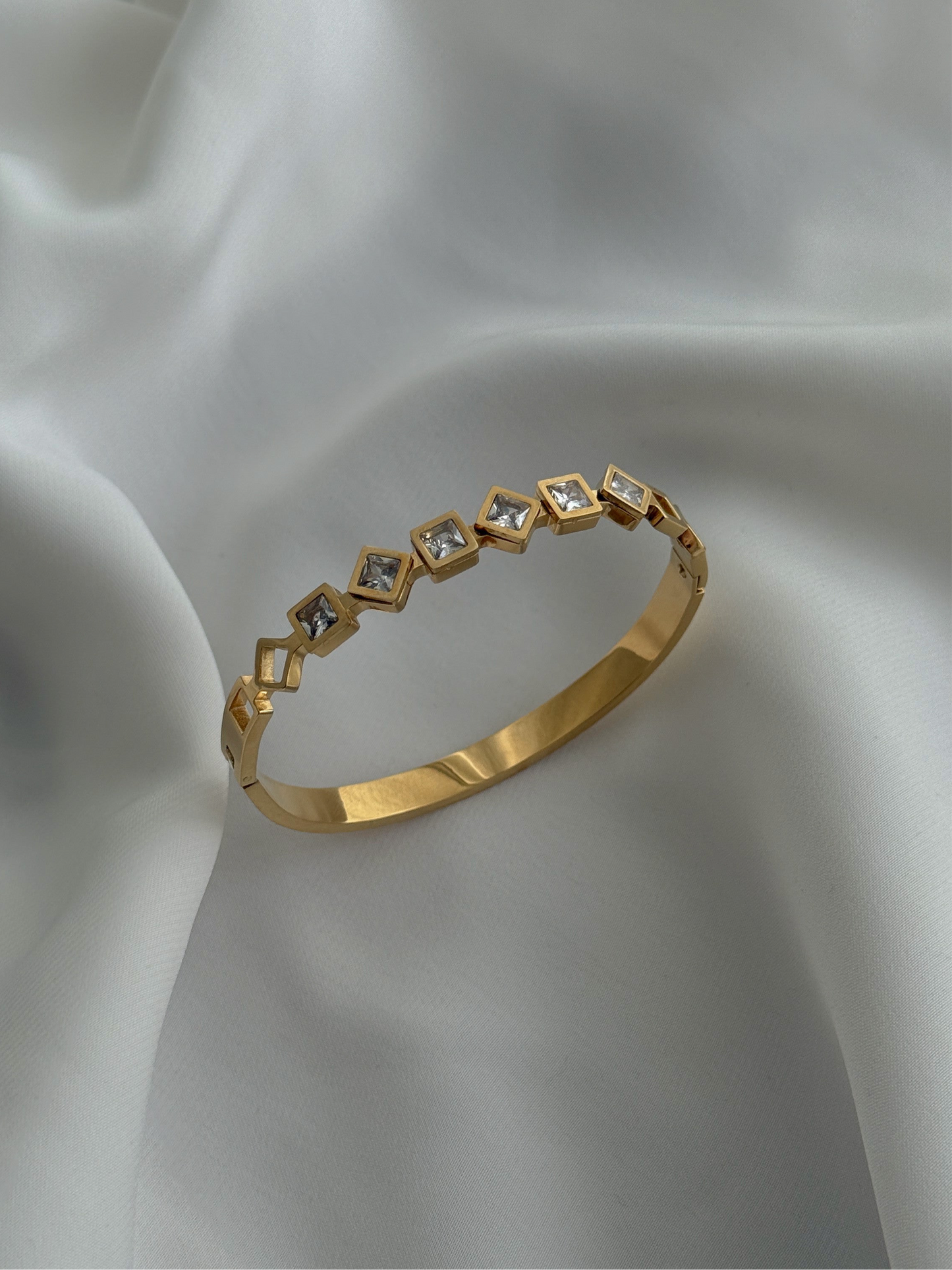 Luxe Astra Cuff