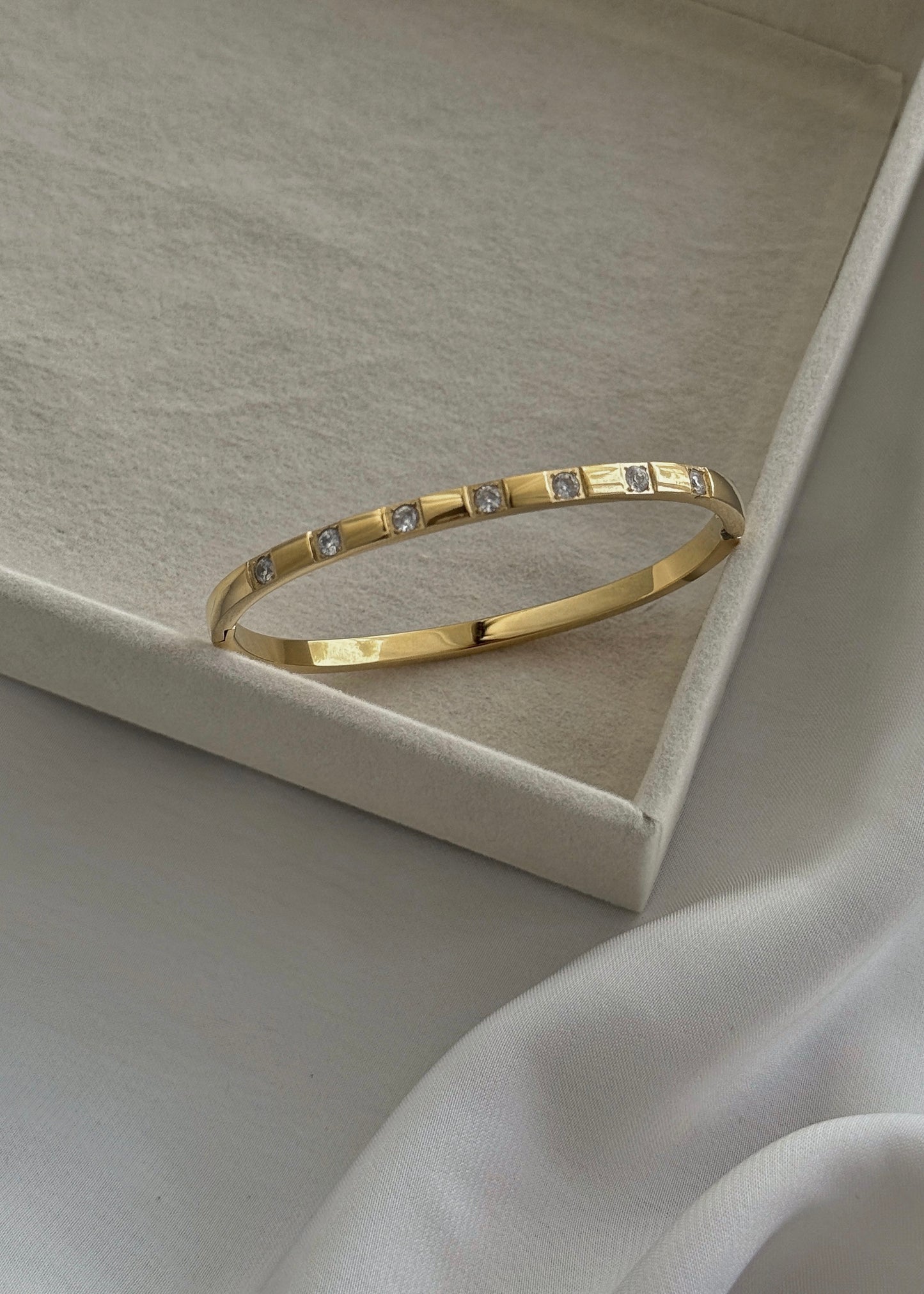 Luxe Aria Cuff