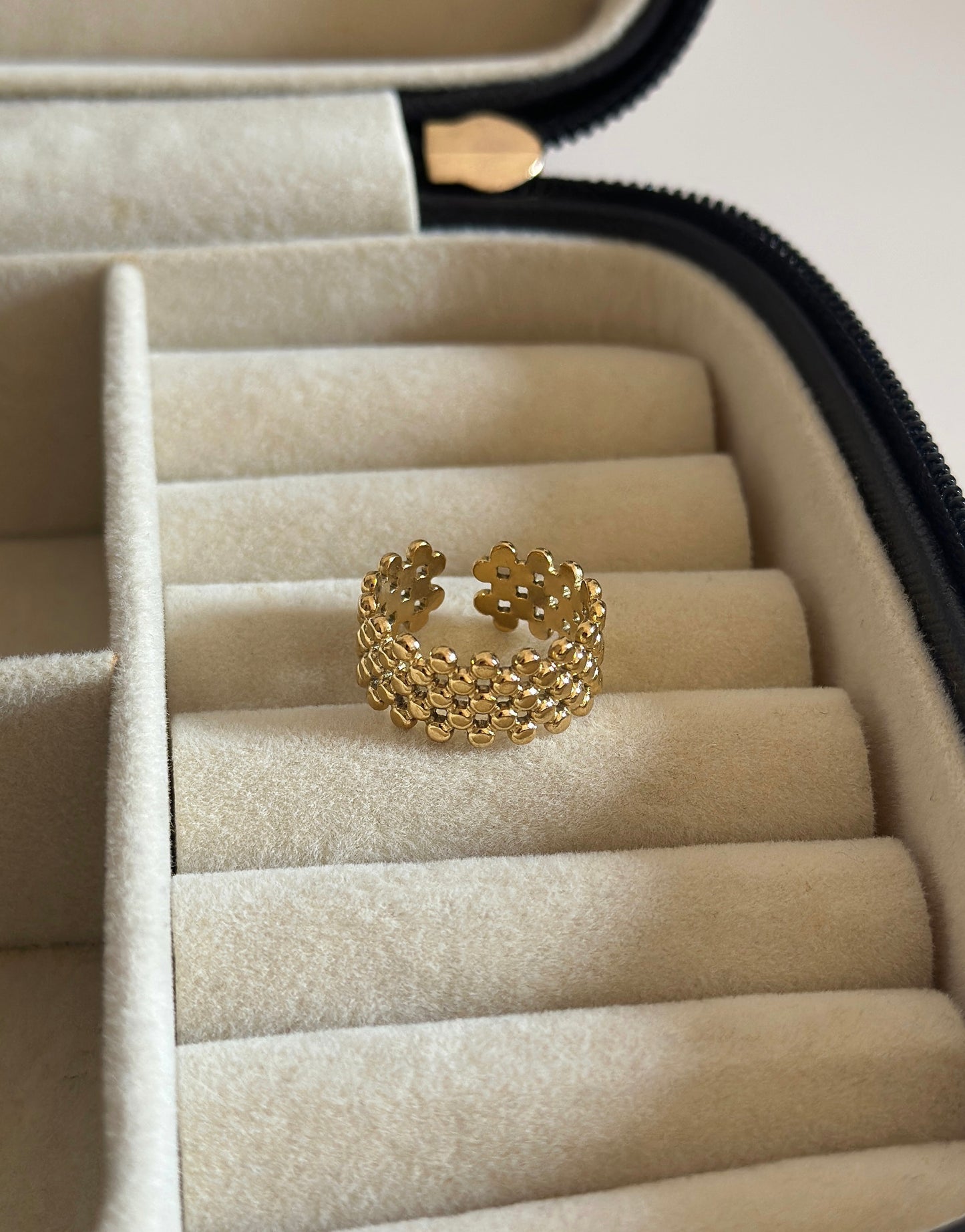 Celia Ring