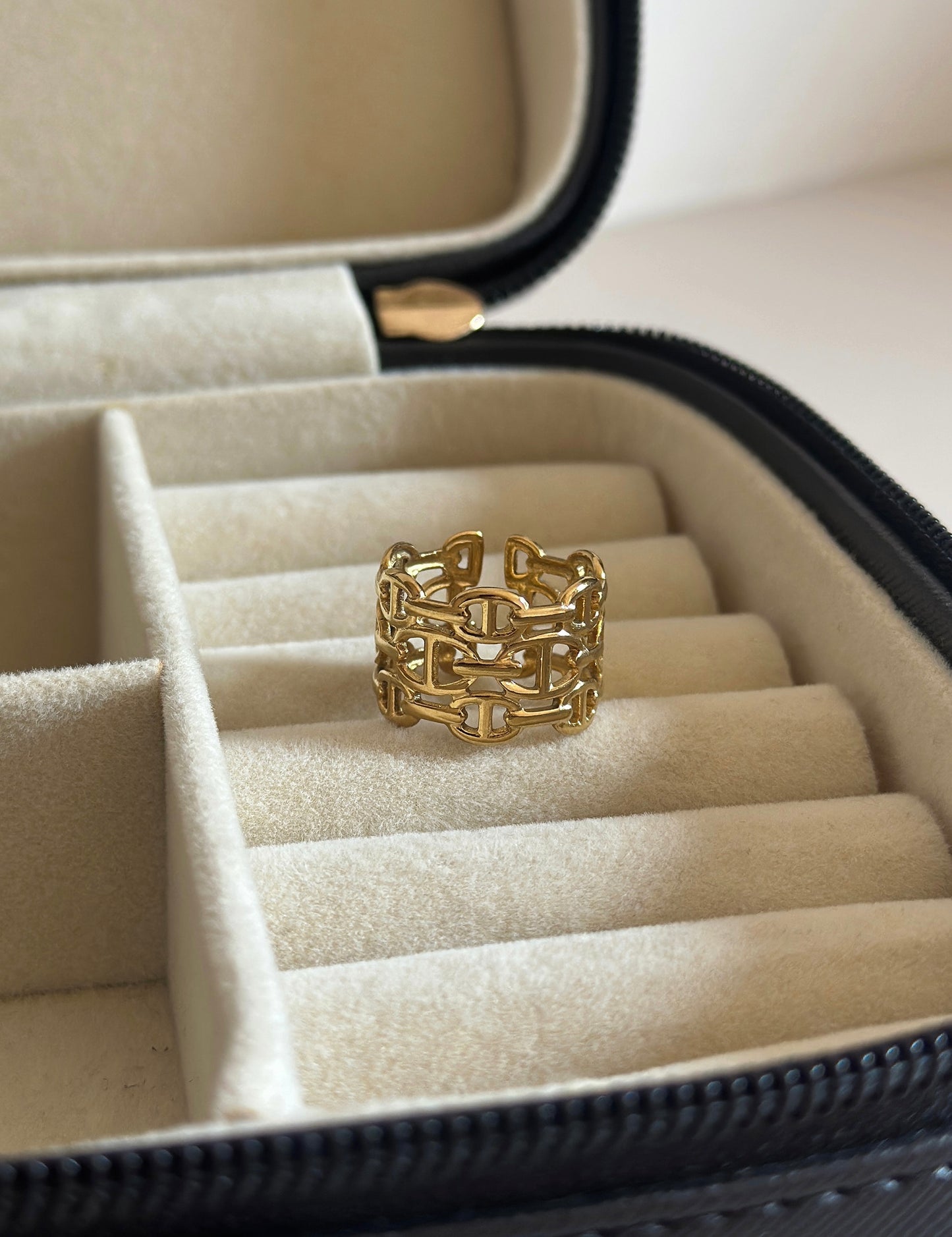Liyana Ring