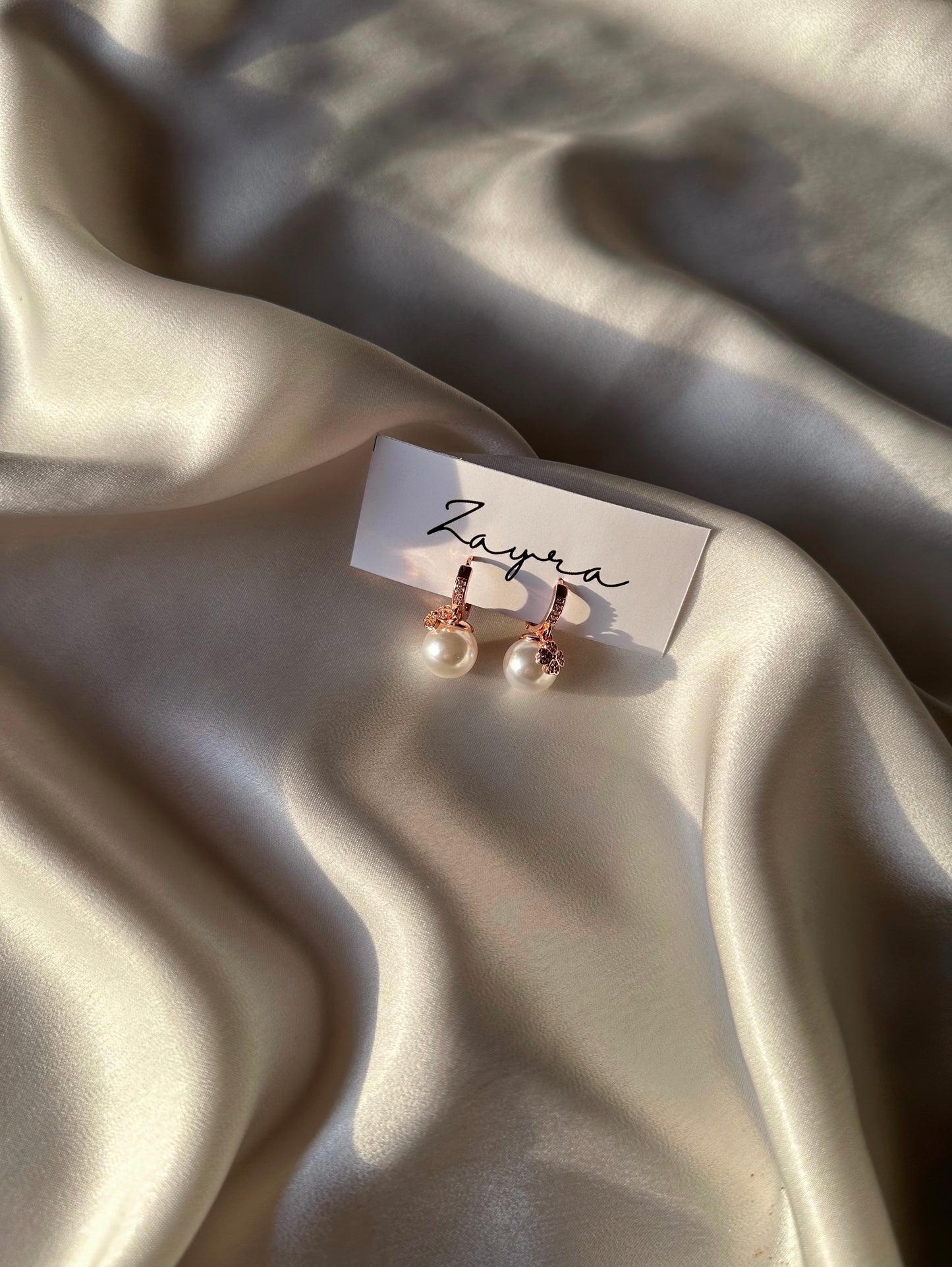 Pearl Hanging Earrings