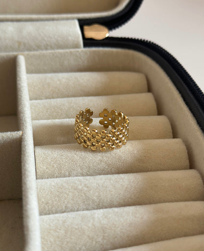 Celia Ring