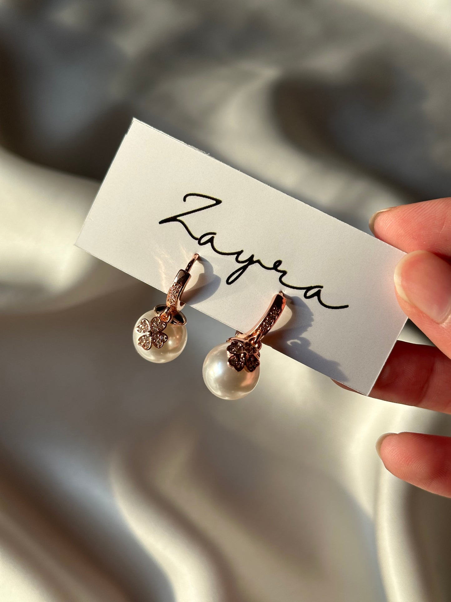 Pearl Hanging Earrings